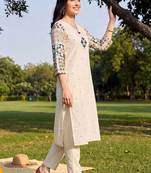 Women Ethnic Motifs Printed Regular Kurta with Trousers