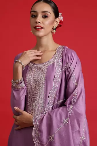 Women Ethnic Motifs Embroidered Regular Thread Work Kurta with Trousers & With Dupatta