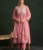 Women Floral Embroidered Empire Thread Work Kurta with Trousers & With Dupatta