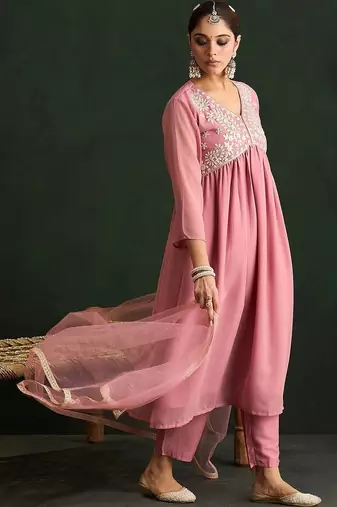 Women Floral Embroidered Empire Thread Work Kurta with Trousers & With Dupatta