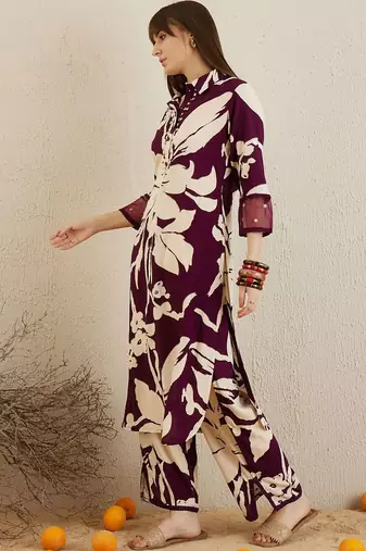 Women Floral Printed Regular Sequinned Kurta with Trousers