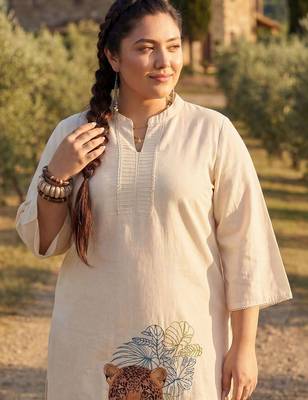 Plus Size Off White Embroidered A-Line Kurta Trousers Set 2