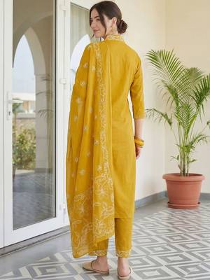 Women Floral Embroidered Regular Thread Work Pure Cotton Kurta with Trousers & With Dupatta 4