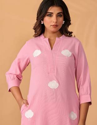 Women Floral Embroidered Regular Thread Work Kurta with Palazzos 3