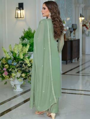 Women Floral Embroidered Kurta with Trousers & Dupatta 4