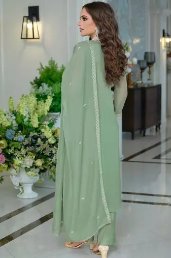 Women Floral Embroidered Kurta with Trousers & Dupatta