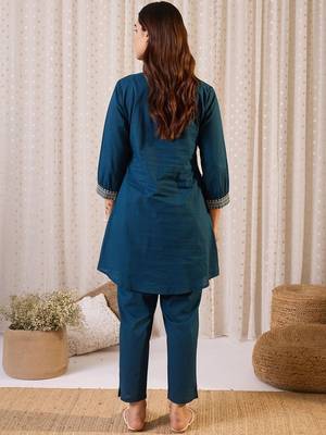 Floral Embroidered Shirt Collar Thread Work Pure Cotton Kurta & Trousers 4