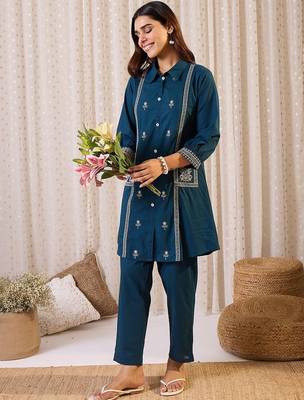 Floral Embroidered Shirt Collar Thread Work Pure Cotton Kurta & Trousers 5