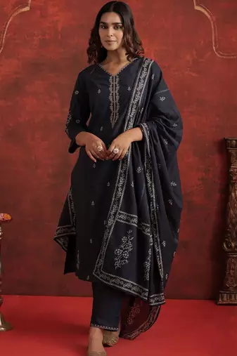 Women Ethnic Motifs Printed Cotton Kurta with Trousers & Dupatta