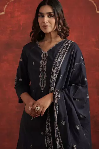 Women Ethnic Motifs Printed Cotton Kurta with Trousers & Dupatta