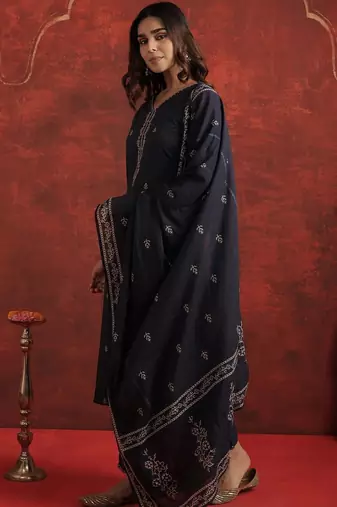 Women Ethnic Motifs Printed Cotton Kurta with Trousers & Dupatta