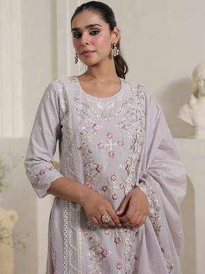 Women Floral Embroidered Cotton Kurta with Trousers & Dupatta 2