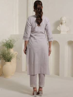 Women Floral Embroidered Cotton Kurta with Trousers & Dupatta 4