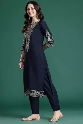 Ethnic Motifs Regular Sequinned Kurta with Trousers & With Dupatta