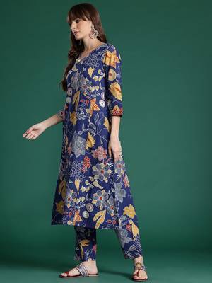 Floral Printed Pure Cotton Kurta with Trousers 4