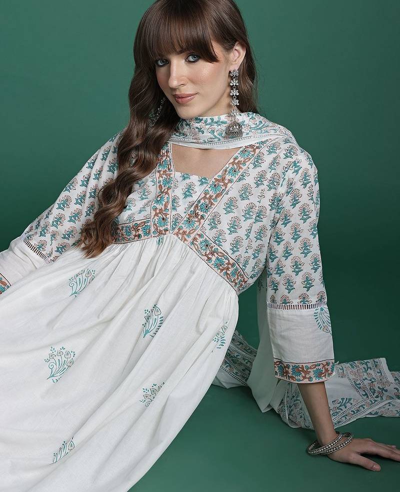 Floral Printed Empire Pure Cotton Kurta with Trousers & Dupatta