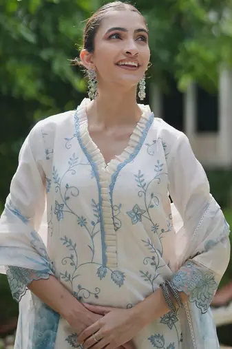 Floral Embroidered Thread Work Kurta With Trousers & Dupatta