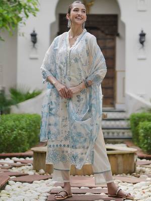 Floral Embroidered Thread Work Kurta With Trousers & Dupatta 4