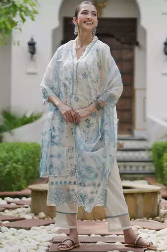 Floral Embroidered Thread Work Kurta With Trousers & Dupatta
