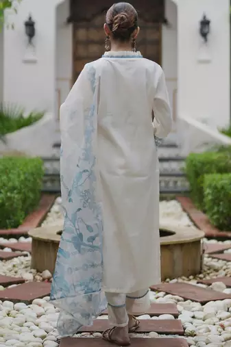 Floral Embroidered Thread Work Kurta With Trousers & Dupatta