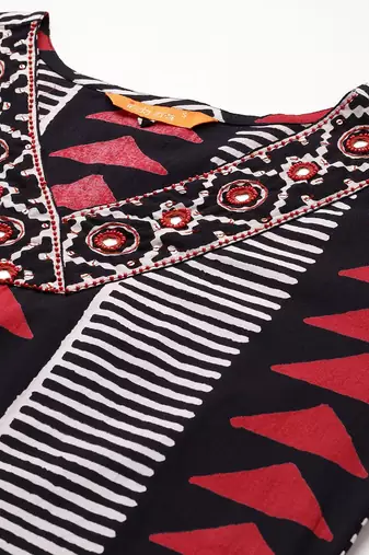 Printed Regular Thread Work Pure Cotton Kurta with Trousers & With Dupatta