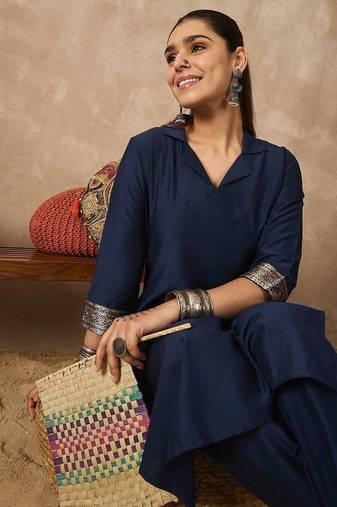 Women Regular Kurta with Trousers