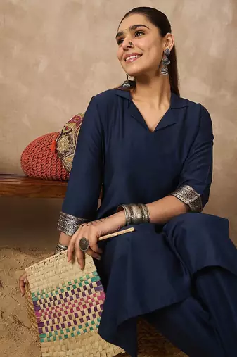 Women Regular Kurta with Trousers