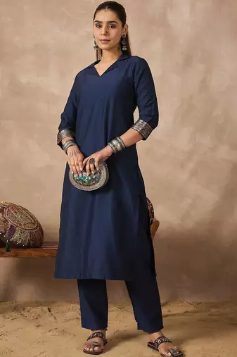 Women Regular Kurta with Trousers