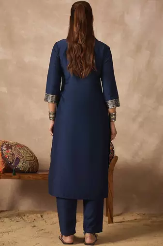 Women Regular Kurta with Trousers