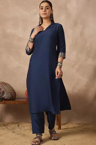 Women Regular Kurta with Trousers
