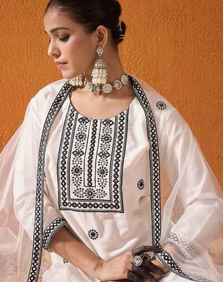 White Floral Embroidered Straight Kurta with Trousers & Dupatta 5