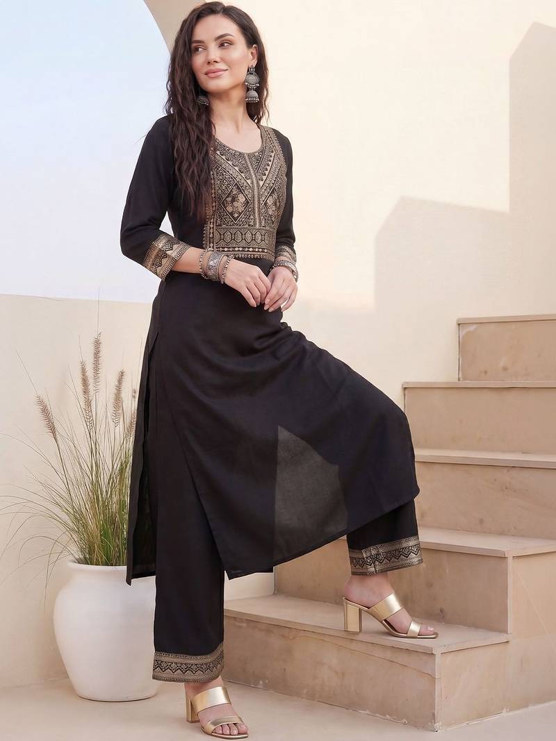 Women Ethnic Motifs Embroidered Regular Thread Work Kurta with Palazzos
