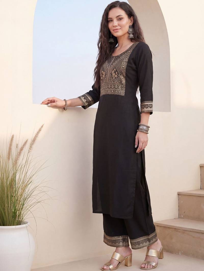 Women Ethnic Motifs Embroidered Regular Thread Work Kurta with Palazzos