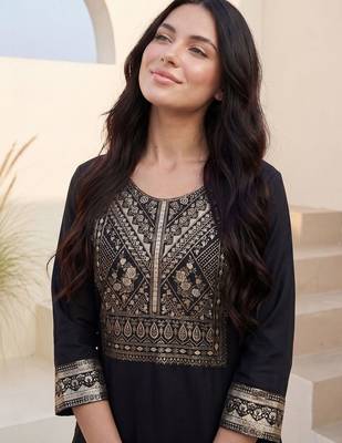 Women Ethnic Motifs Embroidered Regular Thread Work Kurta with Palazzos 2