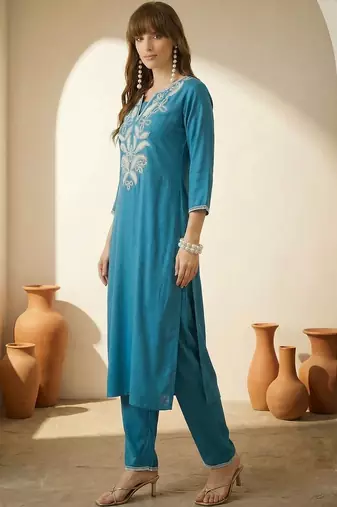 Women Ethnic Motifs Embroidered Regular Thread Work Kurta with Trousers