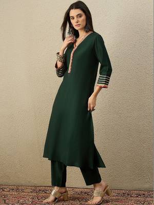 Women Regular Gotta Patti Liva Kurta with Trousers 1