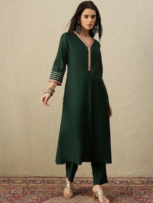 Women Regular Gotta Patti Liva Kurta with Trousers 3
