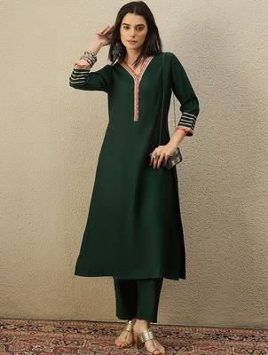 Women Regular Gotta Patti Liva Kurta with Trousers 4