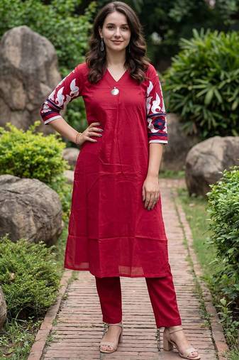 Women Embroidered Pleated Thread Work  Cotton Kurta with Trousers