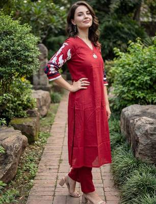 Women Embroidered Pleated Thread Work Pure Cotton Kurta with Trousers 6