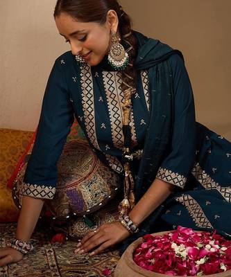 Women Ethnic Motifs Embroidered Regular Sequinned Kurta with Trousers & With Dupatta 1