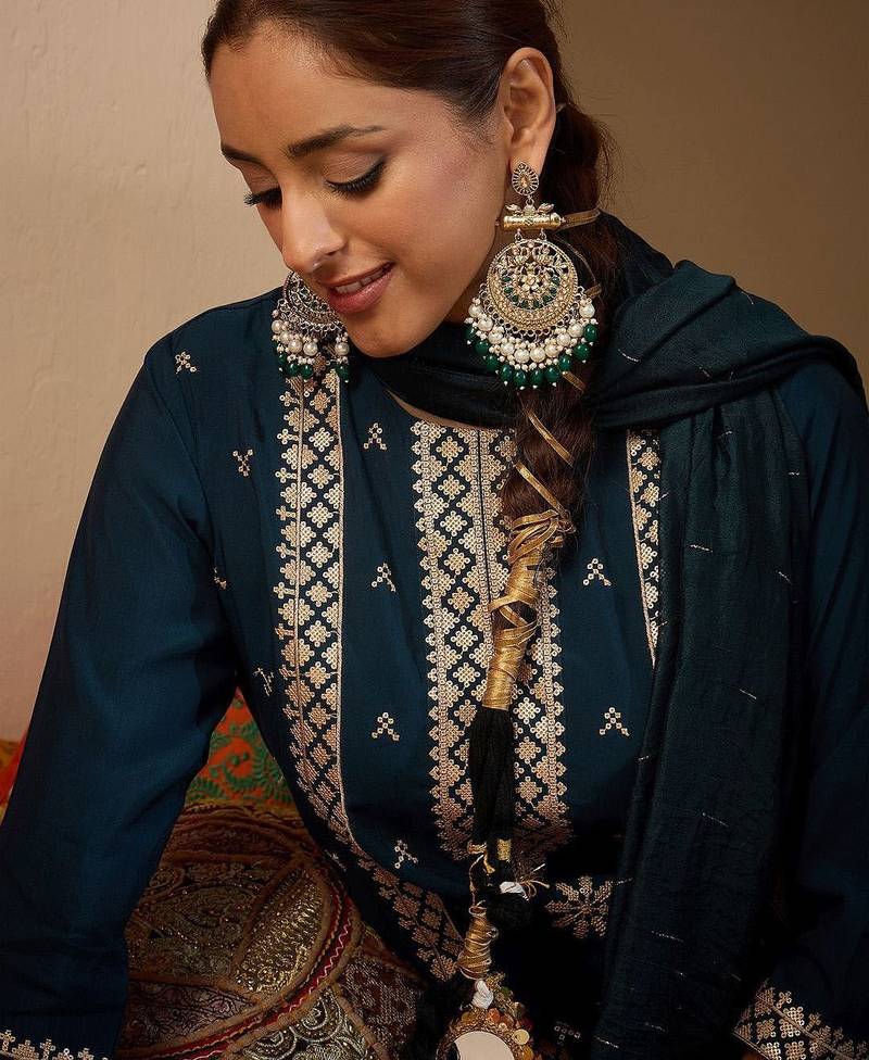 Women Ethnic Motifs Embroidered Regular Sequinned Kurta with Trousers & With Dupatta