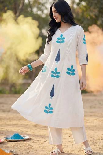 Women Ethnic Motifs Embroidered Regular  Cotton Kurta with Trousers