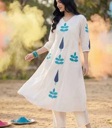 Women Ethnic Motifs Embroidered Regular Pure Cotton Kurta with Trousers