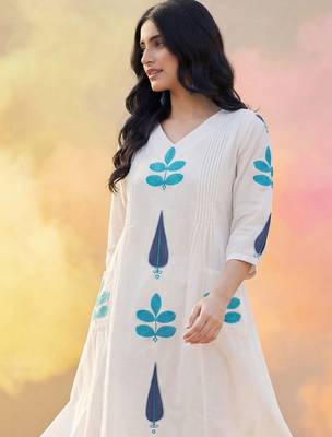 Women Ethnic Motifs Embroidered Regular Pure Cotton Kurta with Trousers 2