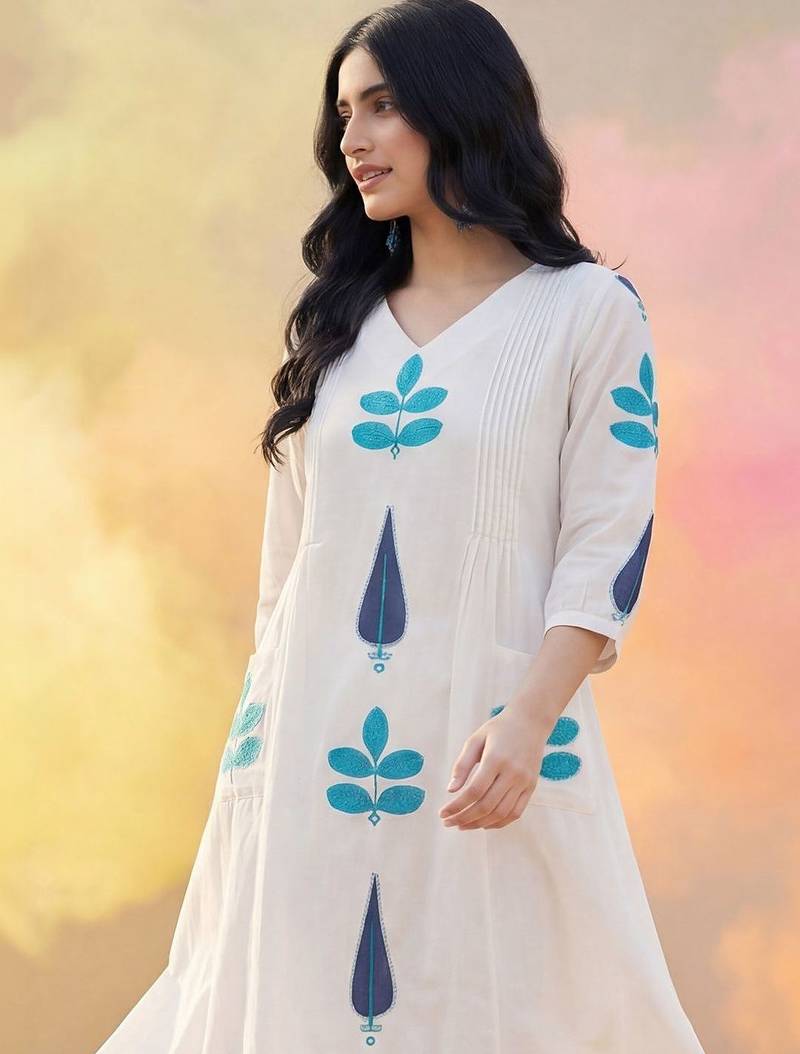 Women Ethnic Motifs Embroidered Regular Pure Cotton Kurta with Trousers