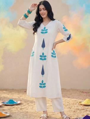 Women Ethnic Motifs Embroidered Regular Pure Cotton Kurta with Trousers 3