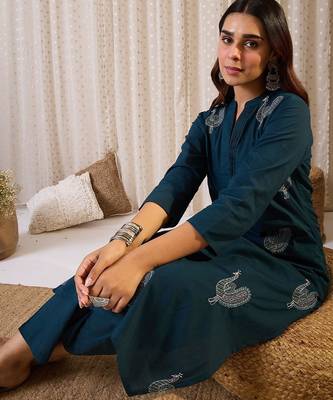 Women Ethnic Motifs Embroidered Regular Thread Work Pure Cotton Kurta with Trousers 1