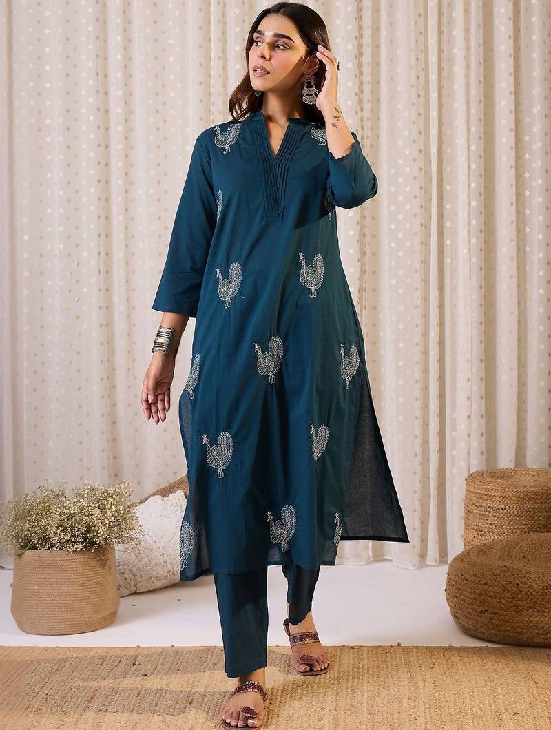 Women Ethnic Motifs Embroidered Regular Thread Work Pure Cotton Kurta with Trousers