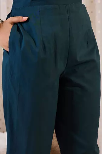 Women Ethnic Motifs Embroidered Regular Thread Work Pure Cotton Kurta with Trousers